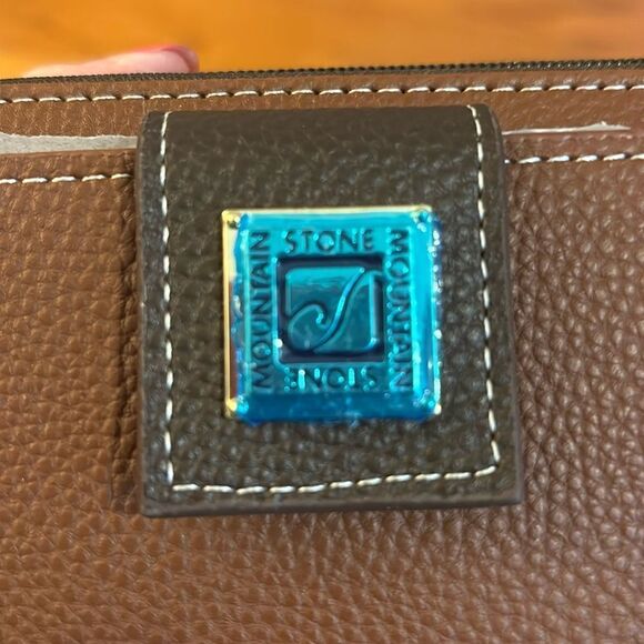 Stone Mountain Cornwall phone wristlet brown. NWT - Picture 7 of 10